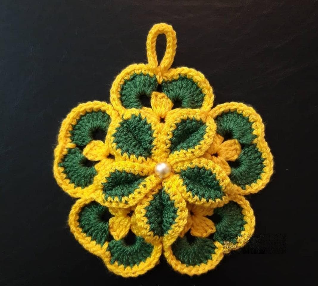 COLORFUL CFROCHET FLOWER