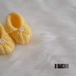 knitting-shoe-baby-yellow